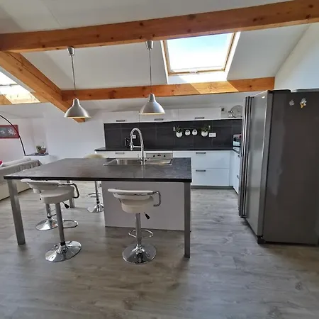 Biguglia- Tres Bel - Toit Terrasse - Pour 4 Personnes- Bia-tor2-61 *